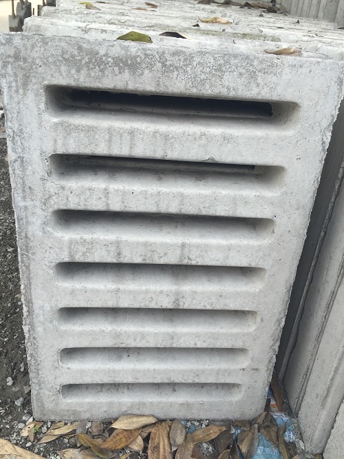 水泥雨水篦子圖片，水泥雨水篦子高清圖片，水泥雨水篦子成品圖片，水泥雨水口立篦子圖片，四孔水泥雨水篦子圖片