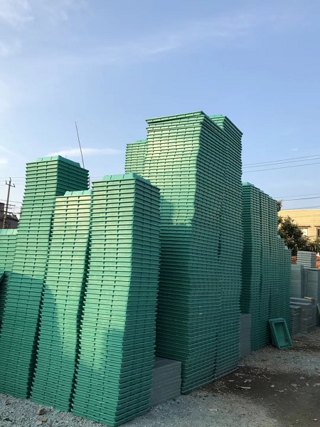 復(fù)合井蓋廠家及聯(lián)系電話，復(fù)合井蓋，復(fù)合井蓋廠家，復(fù)合井蓋廠家電話