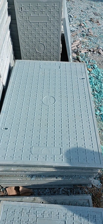 玻璃鋼井蓋模具是用于制造玻璃鋼井蓋的工具，玻璃鋼井蓋模具，玻璃鋼井蓋